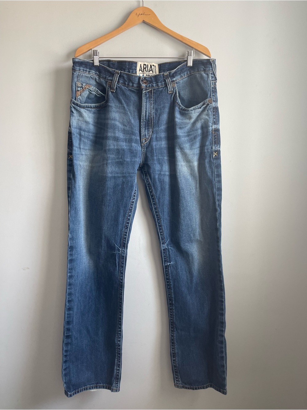 Ariat M2 Relaxed Boot Cut Denim Jeans Men’s Size 38x35 Distressed
